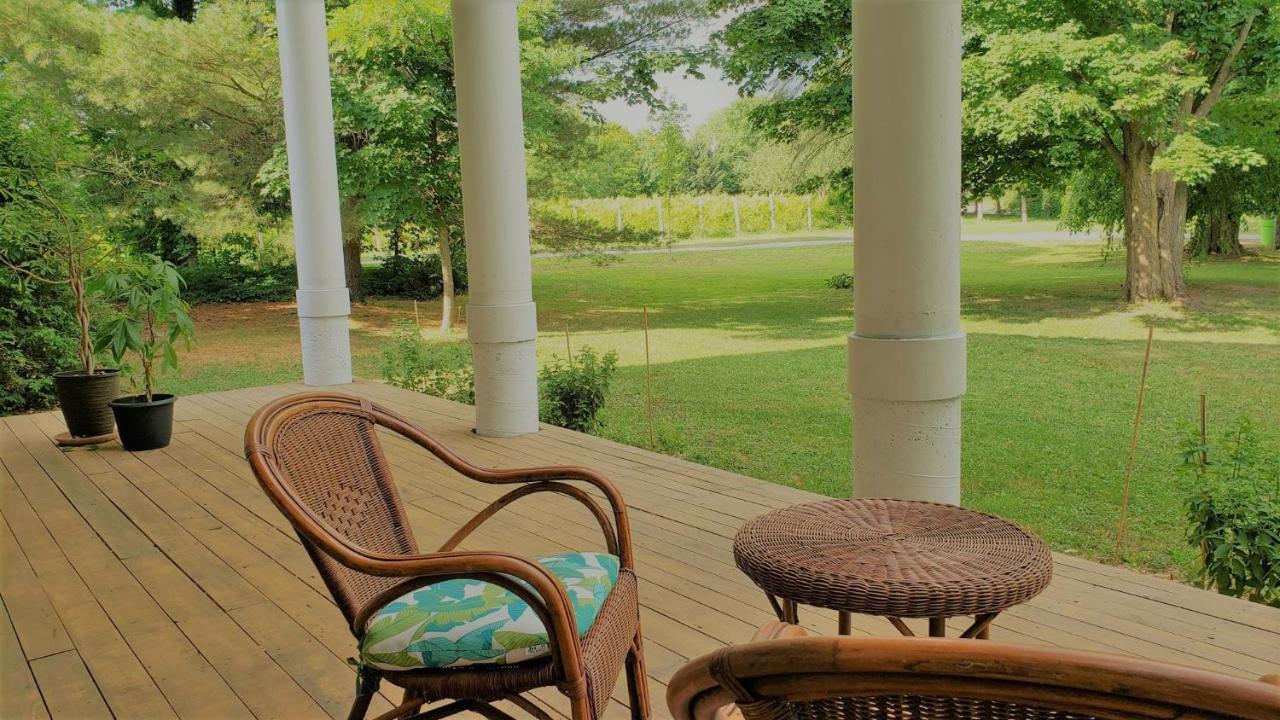 Auberge Du Vignoble Bromont Exterior foto